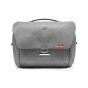 Mochila de hombro Peak Design Everyday Messenger v3 (Color Gris Ceniza, Cap.13 litros) BEDM-13-AS-3