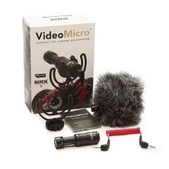 Micrófono RODE VideoMicro compacto cardioide de peso ligero en la cámara.