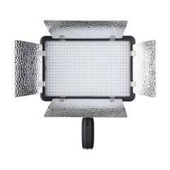 Lámpara de Luz Led Godox 500LRC, con 500 leds, es ideal para toma de Vídeo por su luz bicolor.