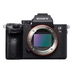 Cámara Sony A7 III - Alpha 7 III ILCE-7M3/BC E38 solo cuerpo
