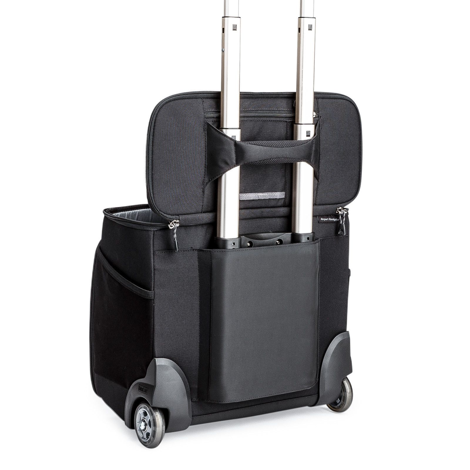 La ingeniosa maleta a la que se le quitan las ruedas para no pagar por  llevar equipaje en el avión