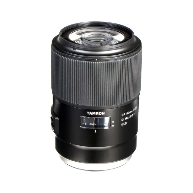 Lente SP 90mm F/2.8 DI USD 1:1 Macro Tamron Para Sony A Con Parasol