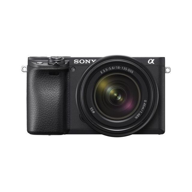 Cámara Mirrorless Sony ILCE-6400 con lente 18-135mm F3.5-5.6 OSS