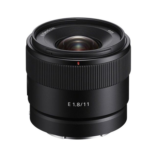 Lente Sony E 11mm F1.8 Ultra Angular 